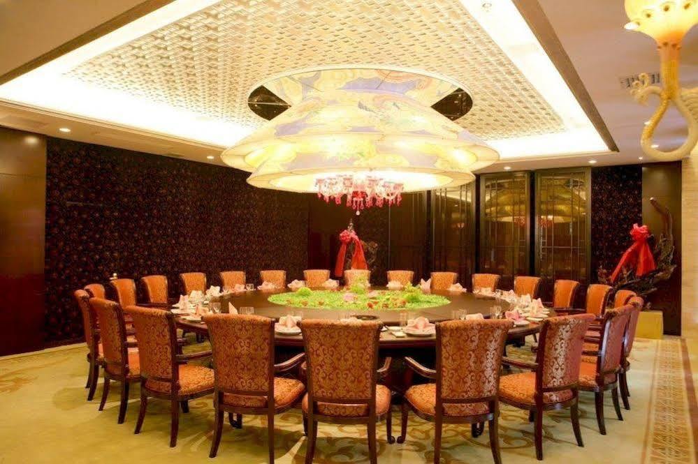 Phoenix Grand Hotel Fenghuang Exterior foto
